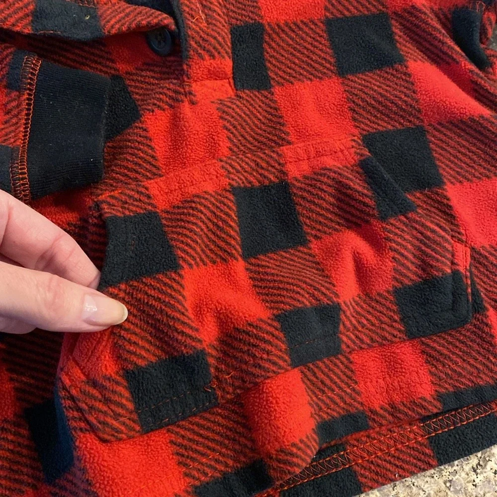 Carter’s Buffalo Plaid Fleece Pullover Top 12 Months